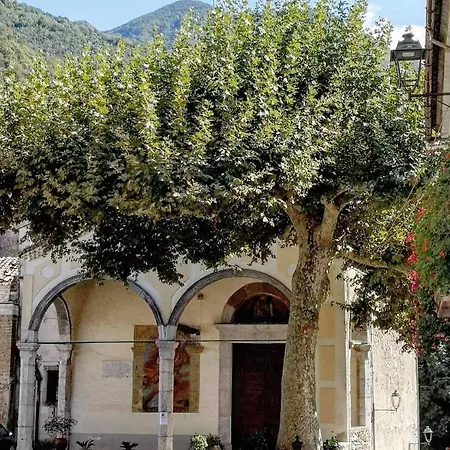 Dabrian Bb Aterrana فيلة Solofra